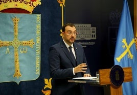 Adrián Barbón, en la sede de Presidencia.