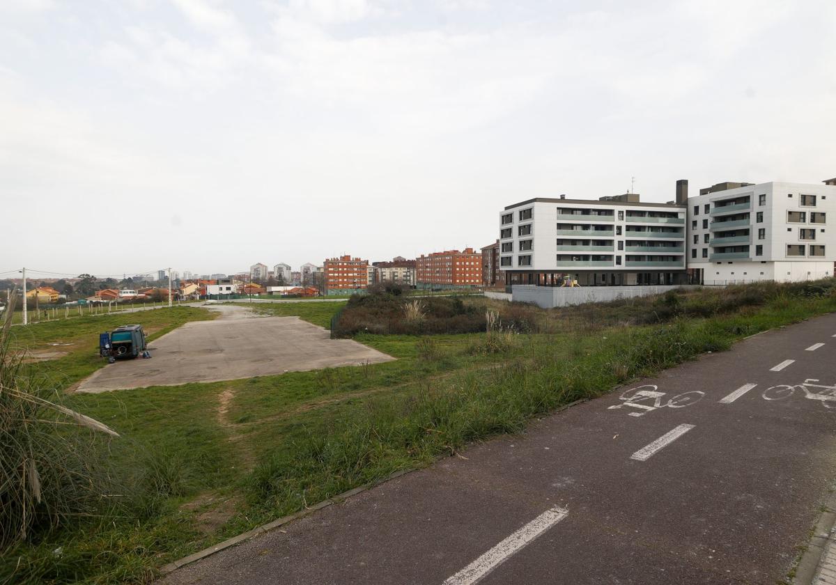 Terrenos de Nuevo Gijón donde Quirón prevé construir su hospital privado.