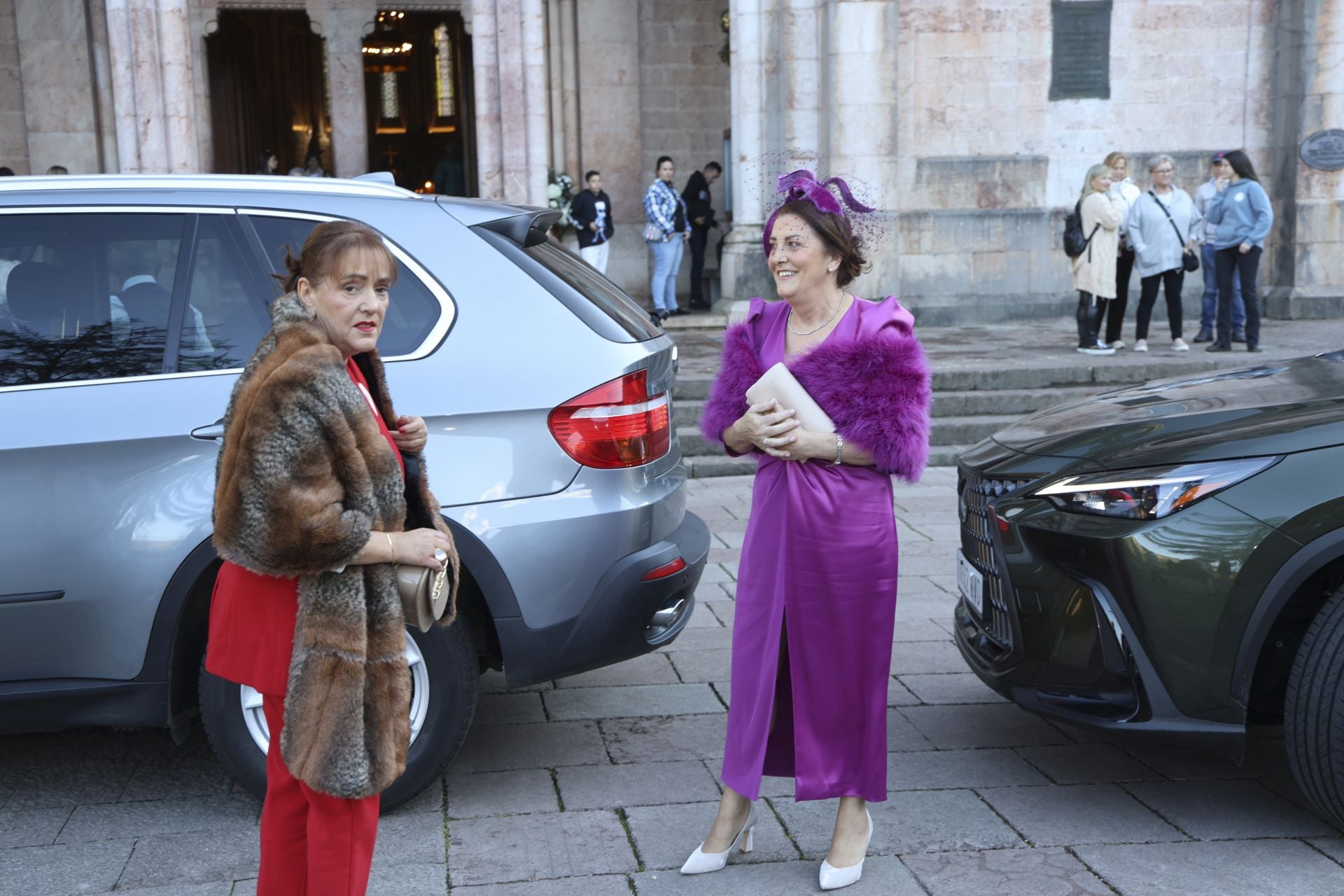 Boda de ensueño en Covadonga: Luz Cano y Alejandro Merino se casan en el Santuario