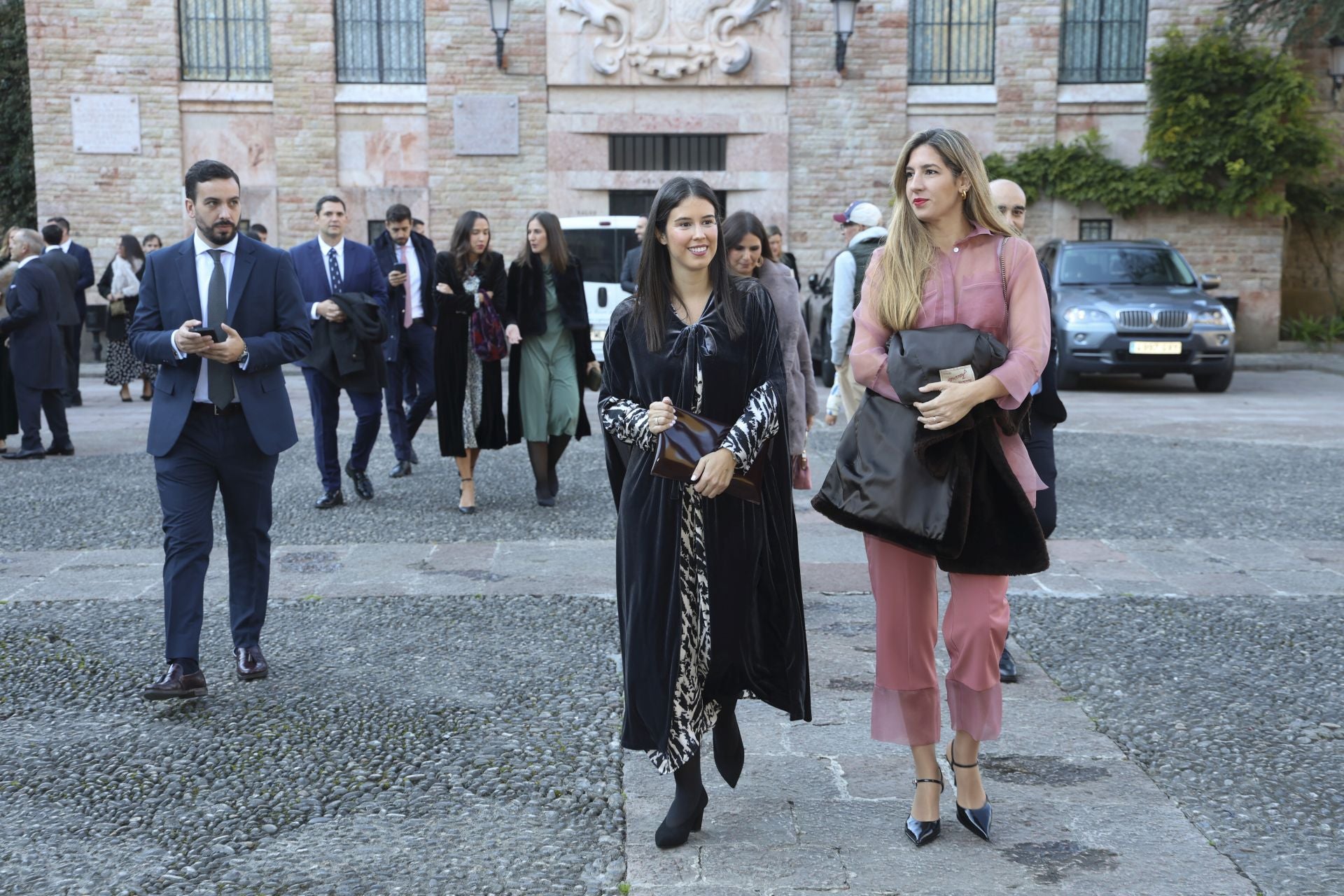 Boda de ensueño en Covadonga: Luz Cano y Alejandro Merino se casan en el Santuario