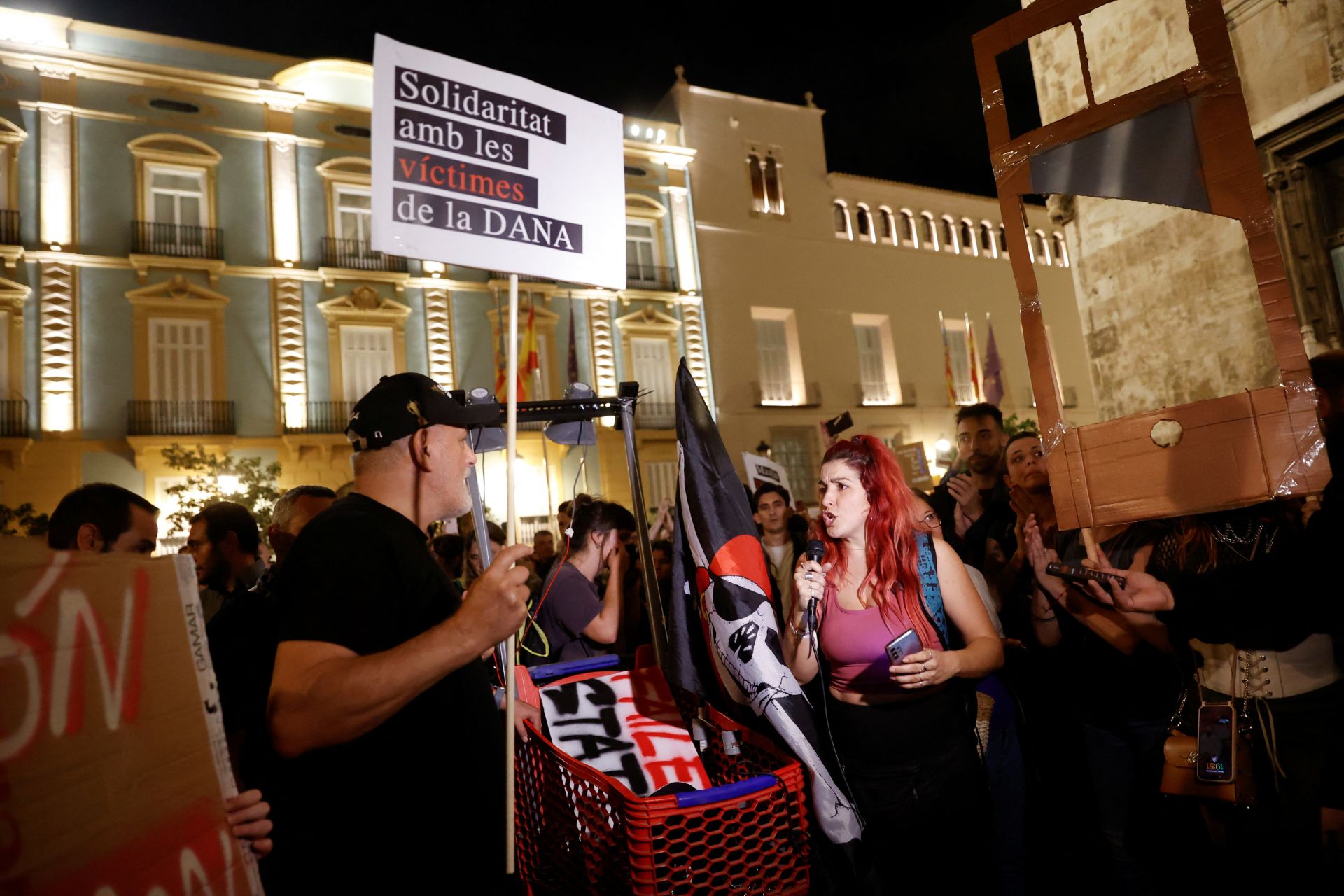 Así ha sido la multitudinaria manifestación en Valencia contra Carlos Mazón