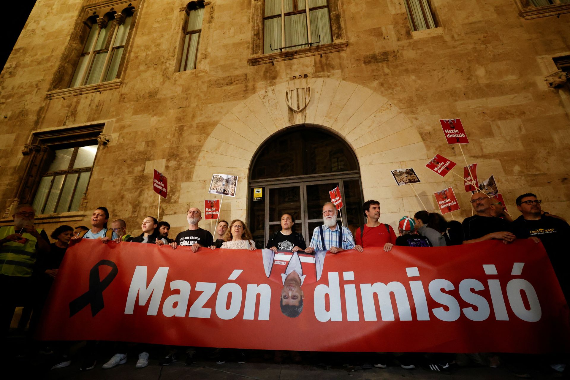 Así ha sido la multitudinaria manifestación en Valencia contra Carlos Mazón