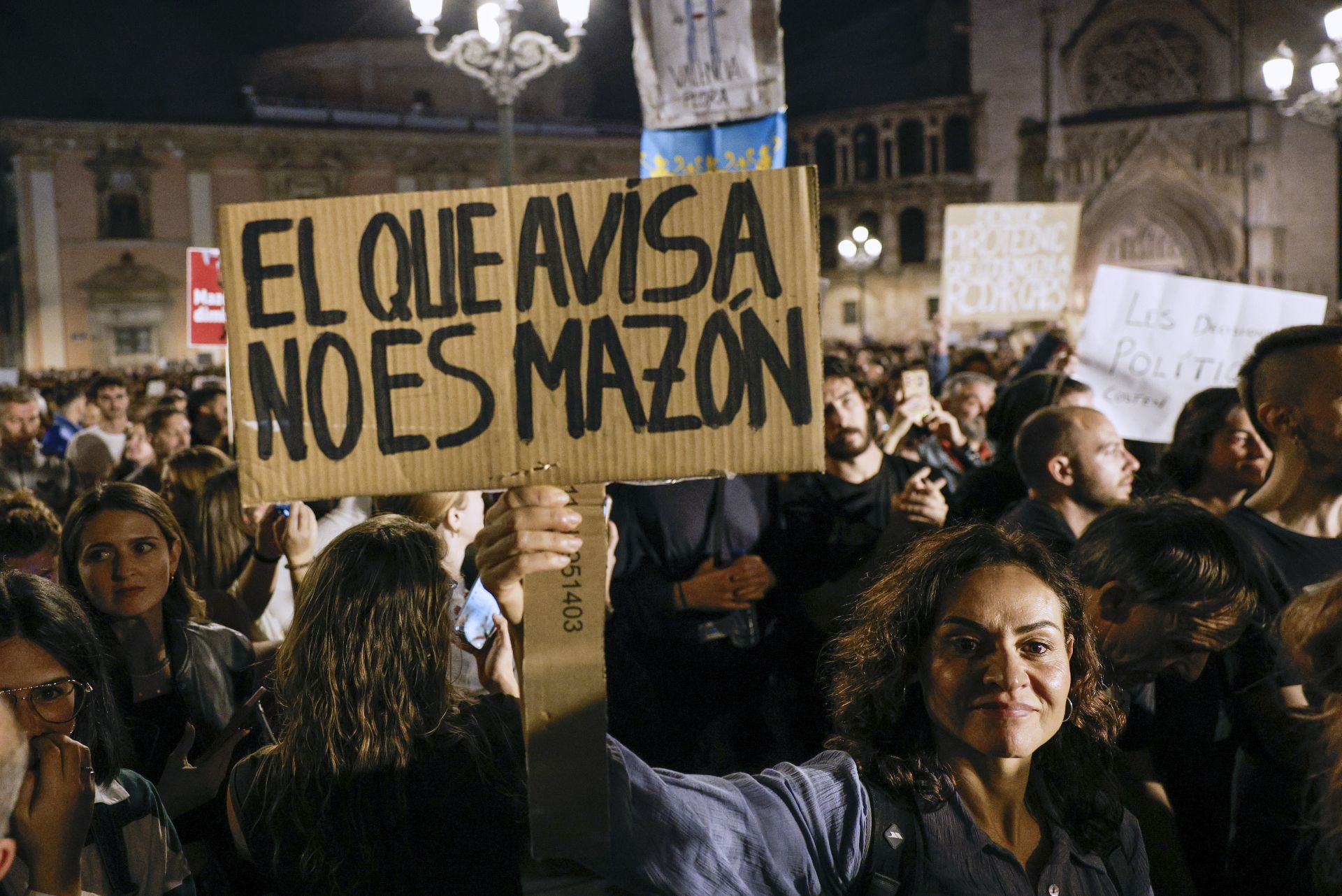 Así ha sido la multitudinaria manifestación en Valencia contra Carlos Mazón