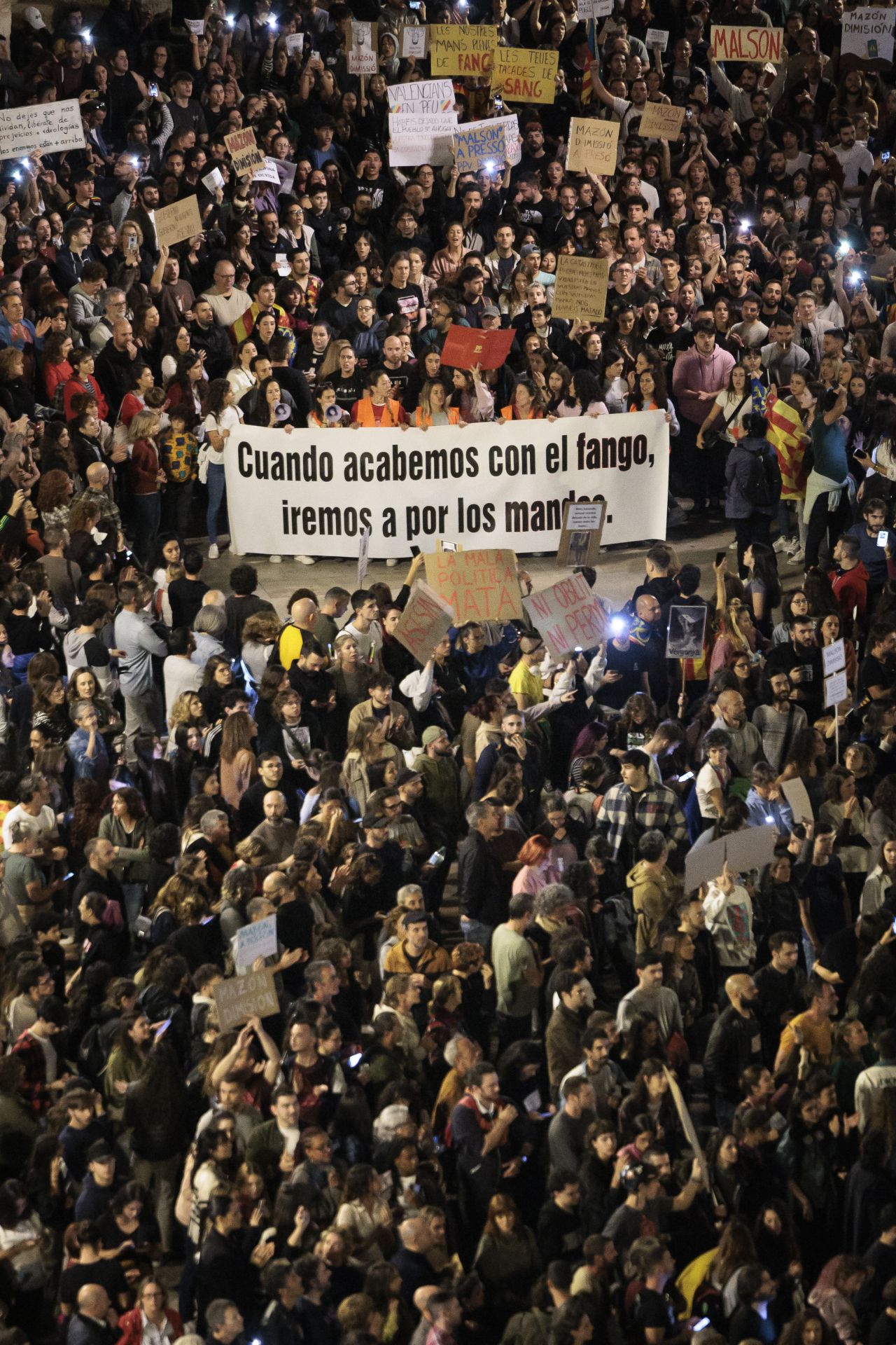 Así ha sido la multitudinaria manifestación en Valencia contra Carlos Mazón