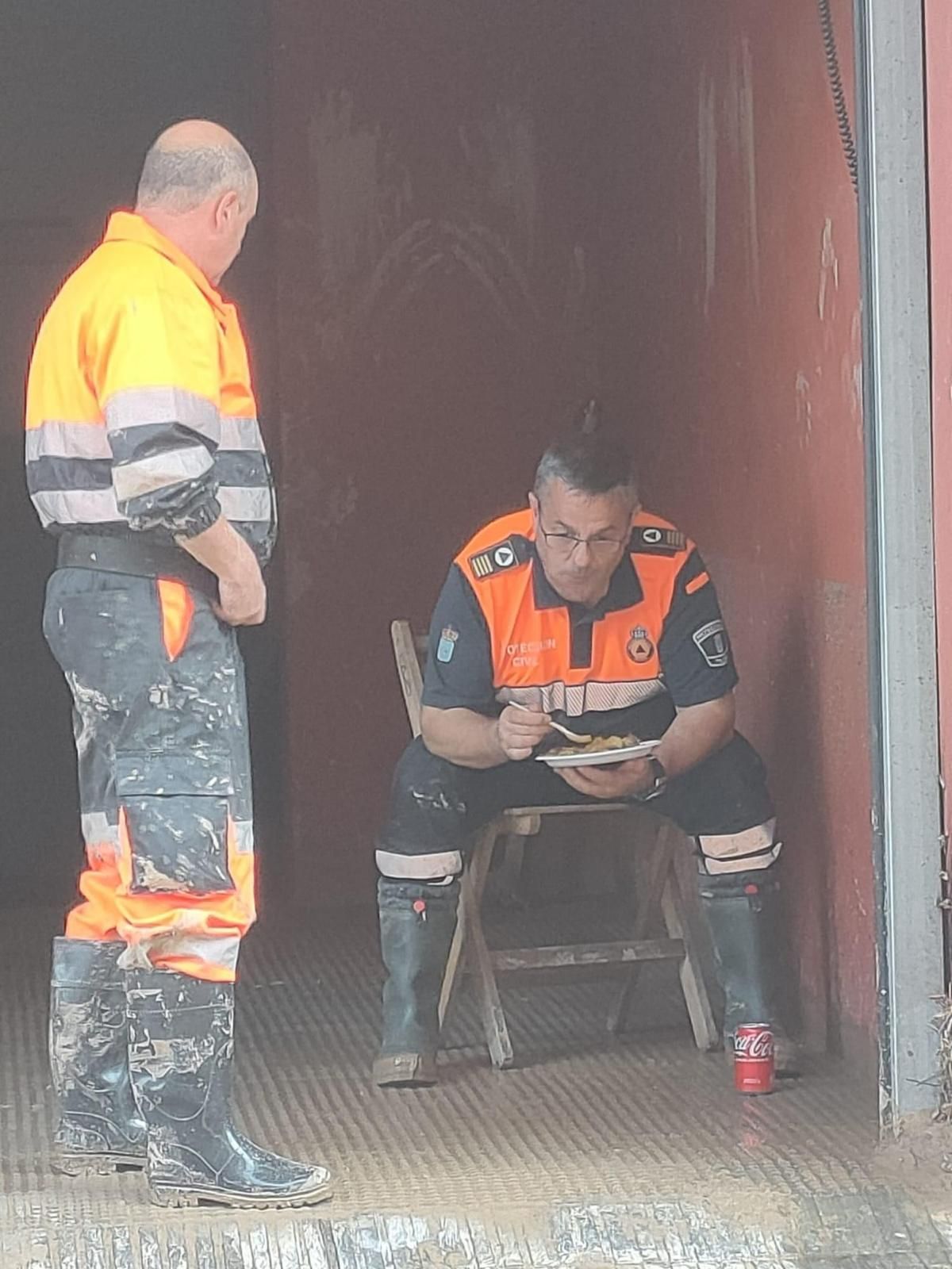 Desde Piloña, coordinados por Fran Paradona, llevaron material a la zona. Allí, realizaron labores de limpieza. 