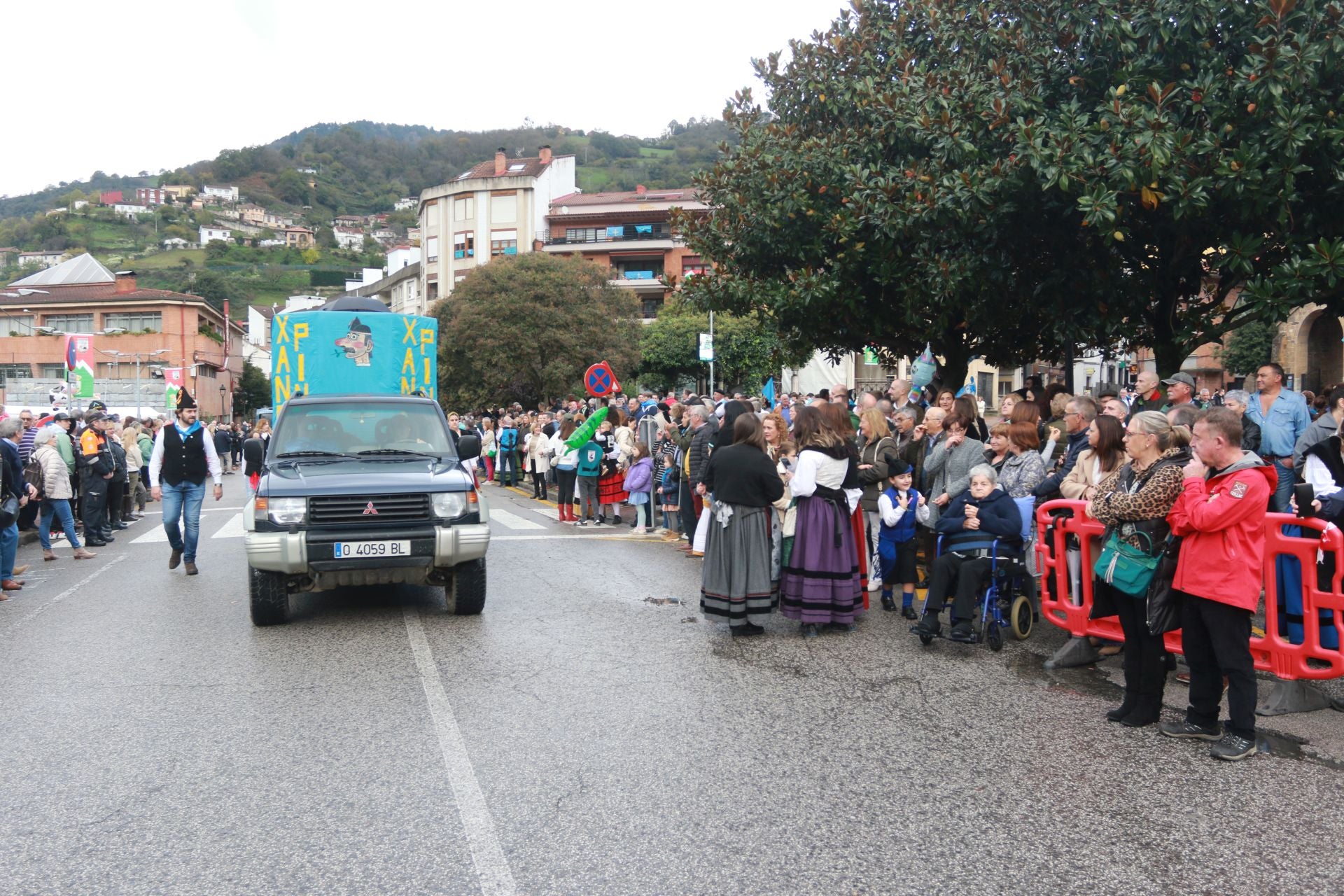 Moreda de Aller se echa a las calles para celebrar los Humanitarios