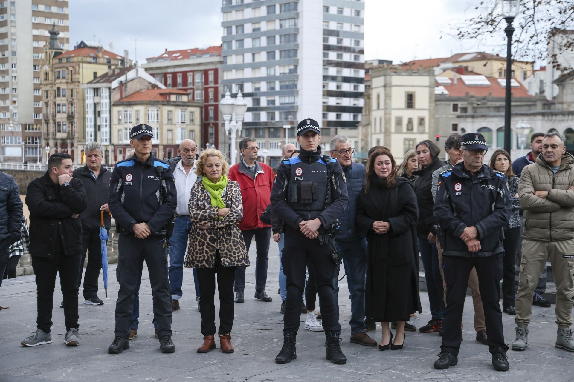 Multitudinario adiós en Gijón al Policía Local Gilberto González