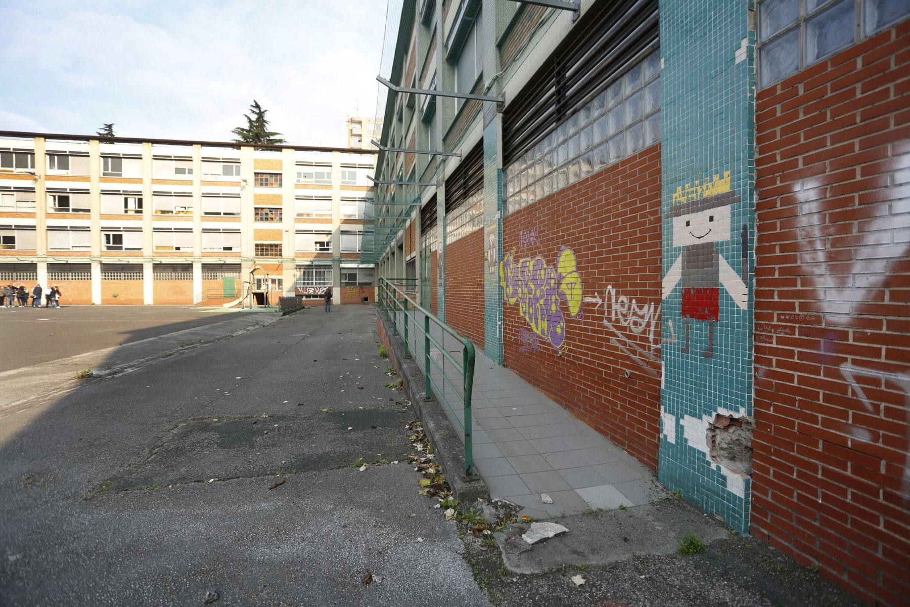 La fachada del colegio Rey Pelayo el pasado septiembre.