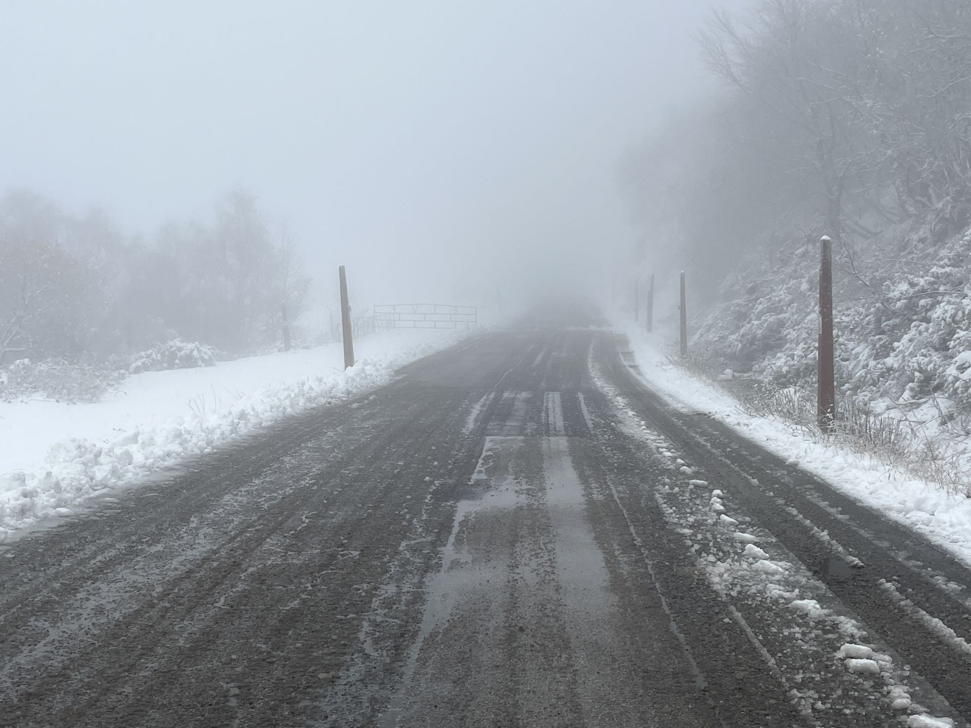 La nieve cubre el puerto de Pajares