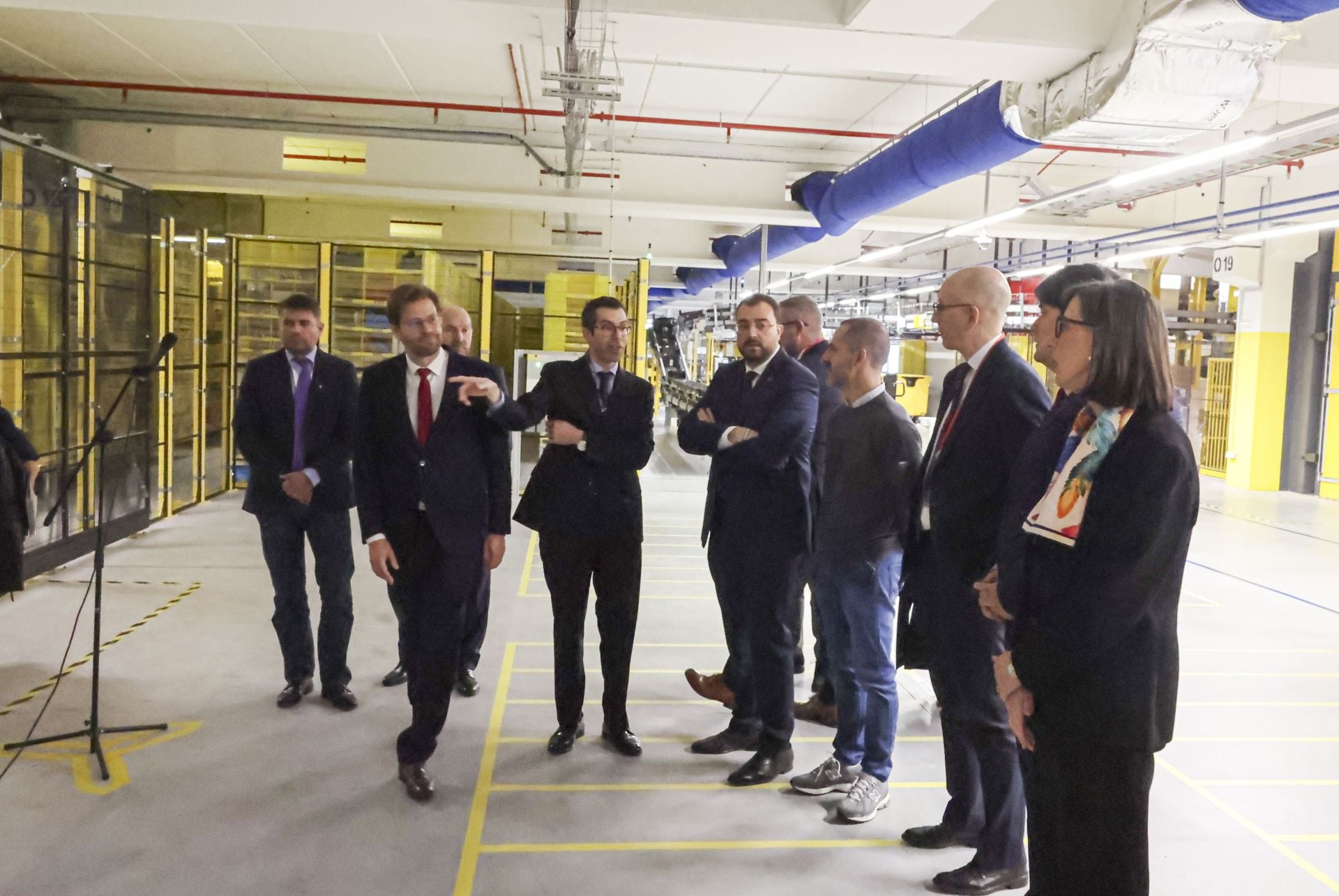 Inauguración oficial del centro logístico Amazon en Siero