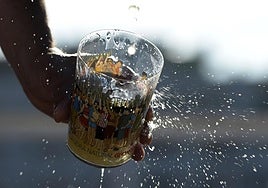 Adrián Barbón recoge el galardón en la categoría de Compromiso y Promoción con la Cultura a la cultura sidrera.