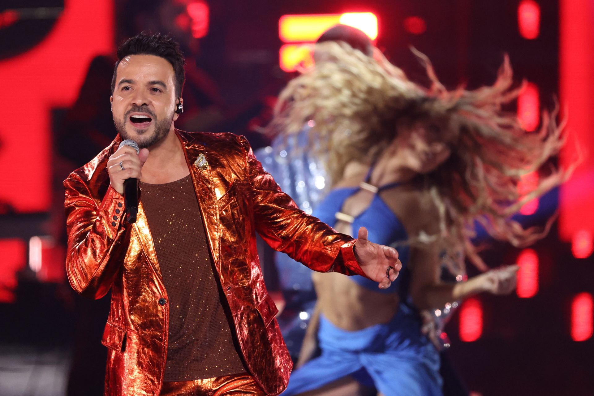 Música y mucho estilo: las mejores imágenes de los Grammy Latinos 2024