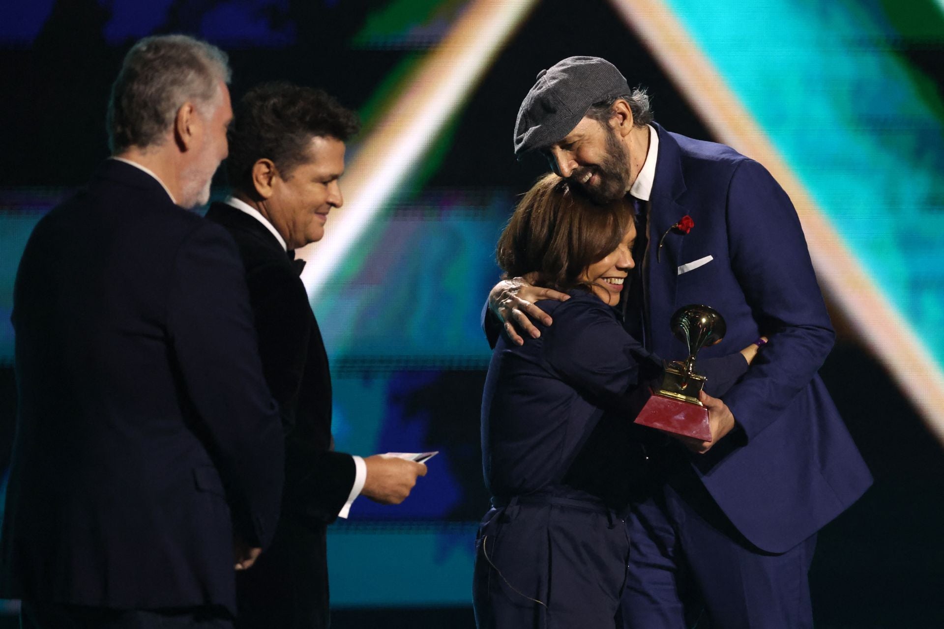 Música y mucho estilo: las mejores imágenes de los Grammy Latinos 2024