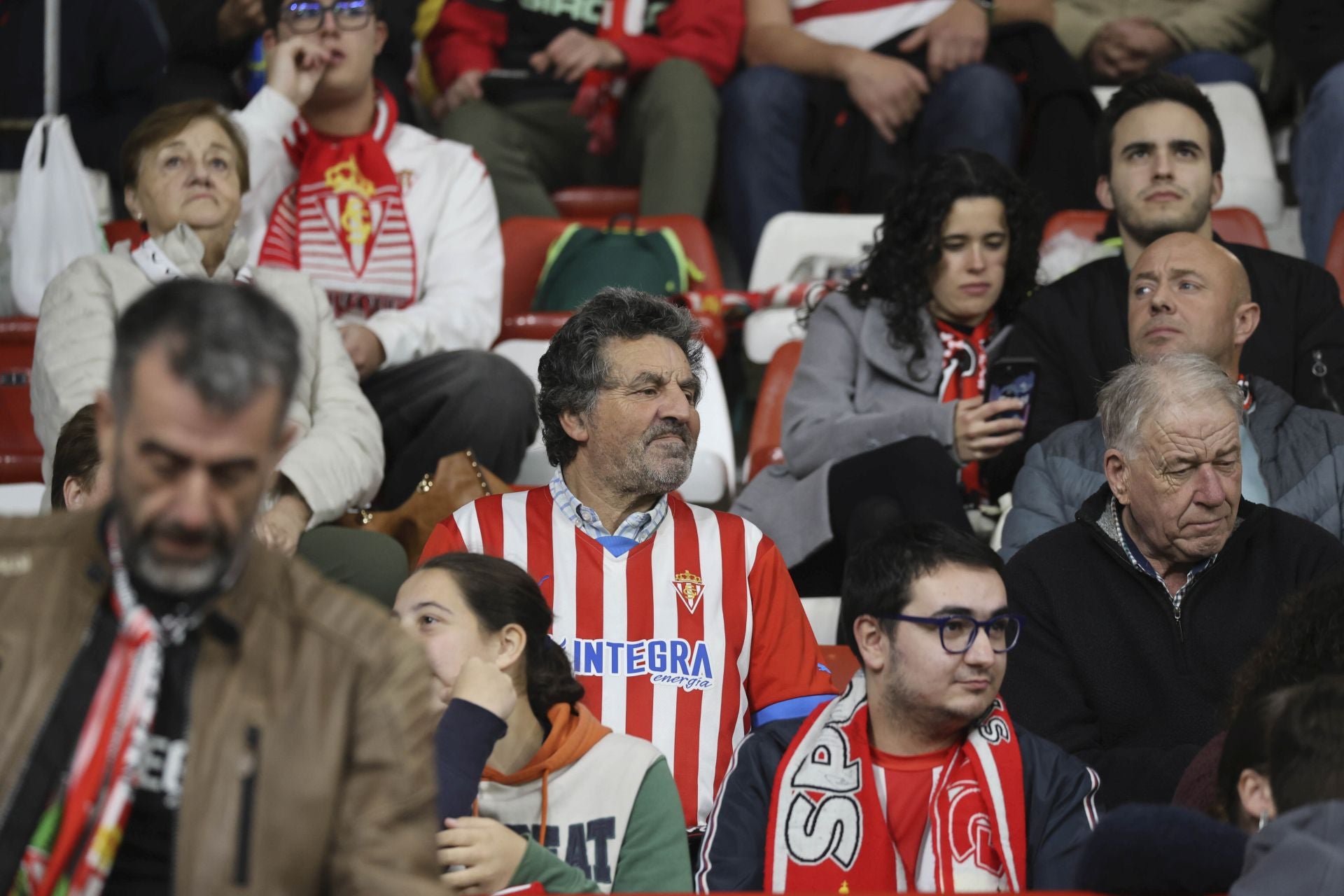 ¿Estuviste en el Sporting de Gijón - Granada? ¡Búscate!