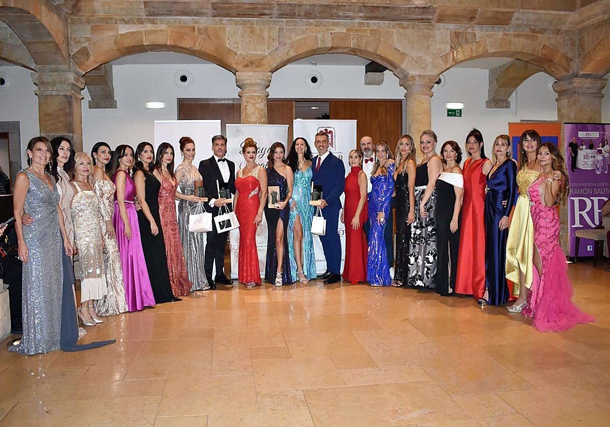 Tineo corona a las mejores bellezas senior de España