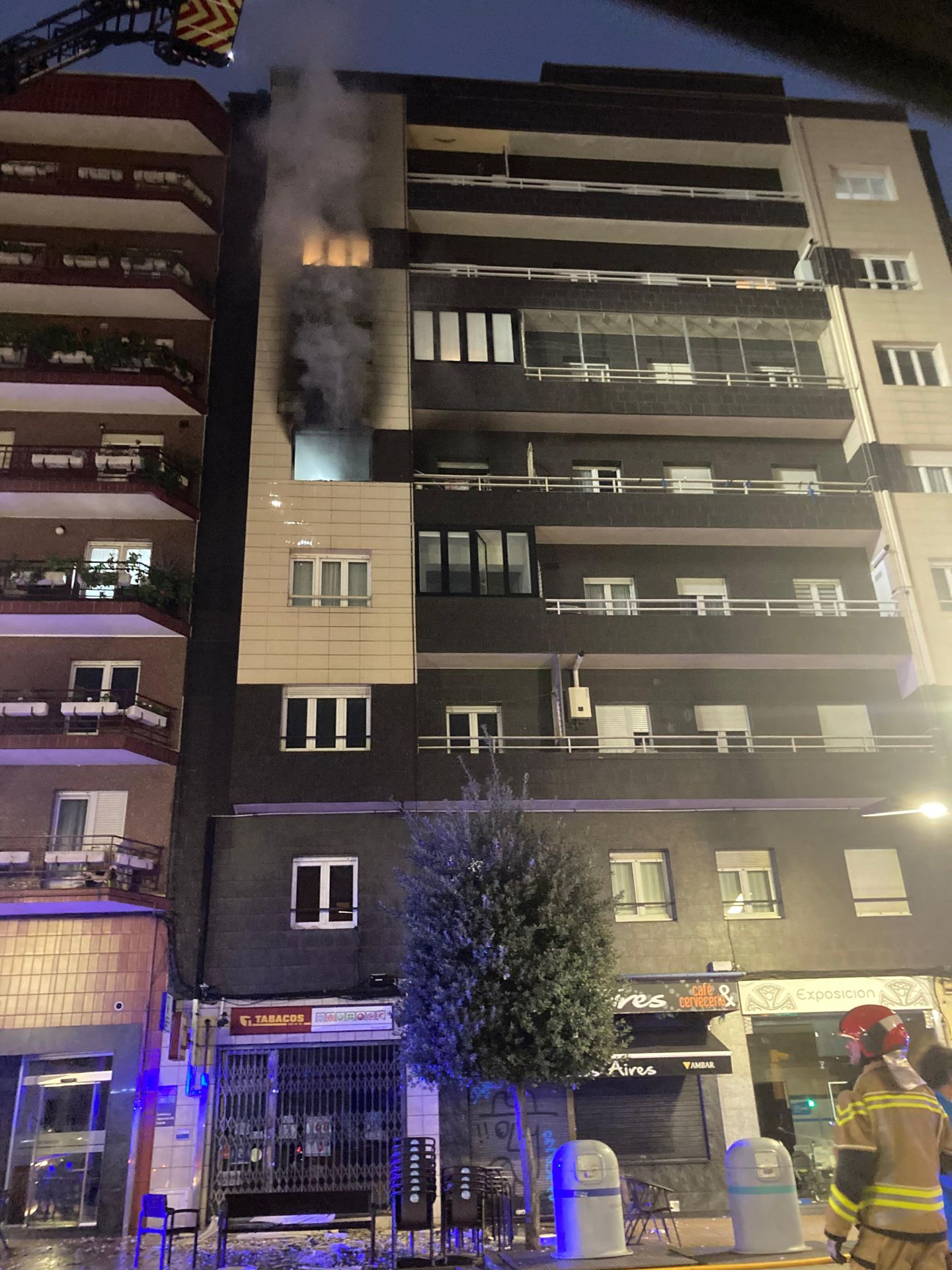 Incendio en un piso de la avenida de la Constitución de Gijón