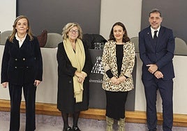 María Luisa Llaneza, María Eugenia Prendes, María Martín González y Javier Fernández Teruelo protagonizaron la última mesa redonda del congreso sobre los 20 años de la Ley de Protección Integral contra la Violencia de Género celebrado en Oviedo.