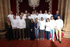 Los cocineros y confiteros participantes, en el hotel de la Reconquista.