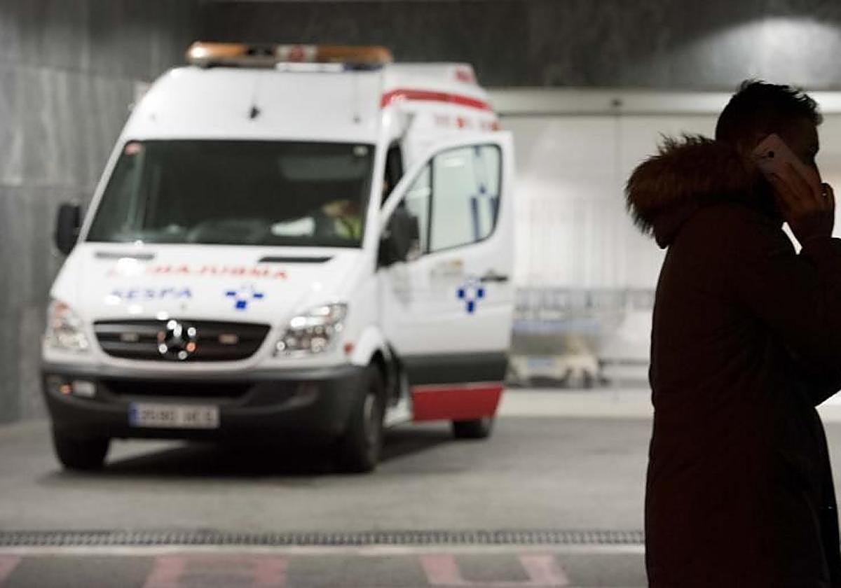 Herida tras volcar con su coche en Siero