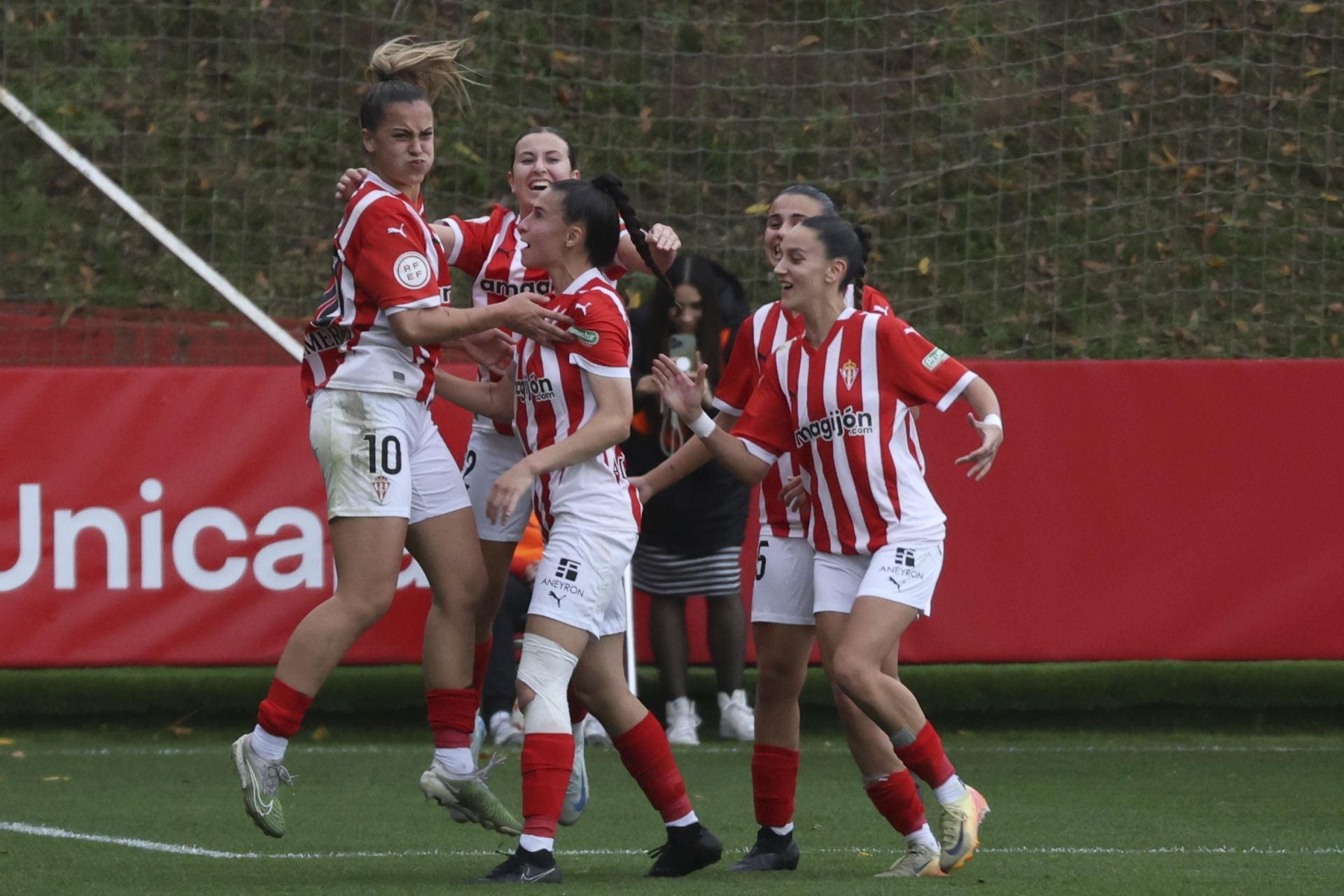 Las mejores imágenes del derbi femenino: Sporting de Gijón 2 - 0 Real Oviedo