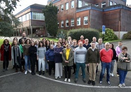 La plantilla del Instituto Asturiano de Prevención de Riesgos Laborales, en la sede del organismo, en Oviedo.