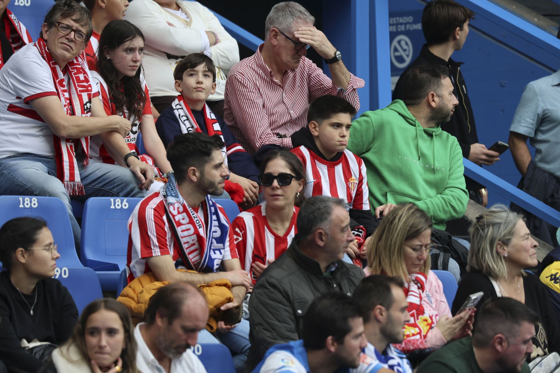 ¿Estuviste en Riazor animando al Sporting? ¡Búscate!