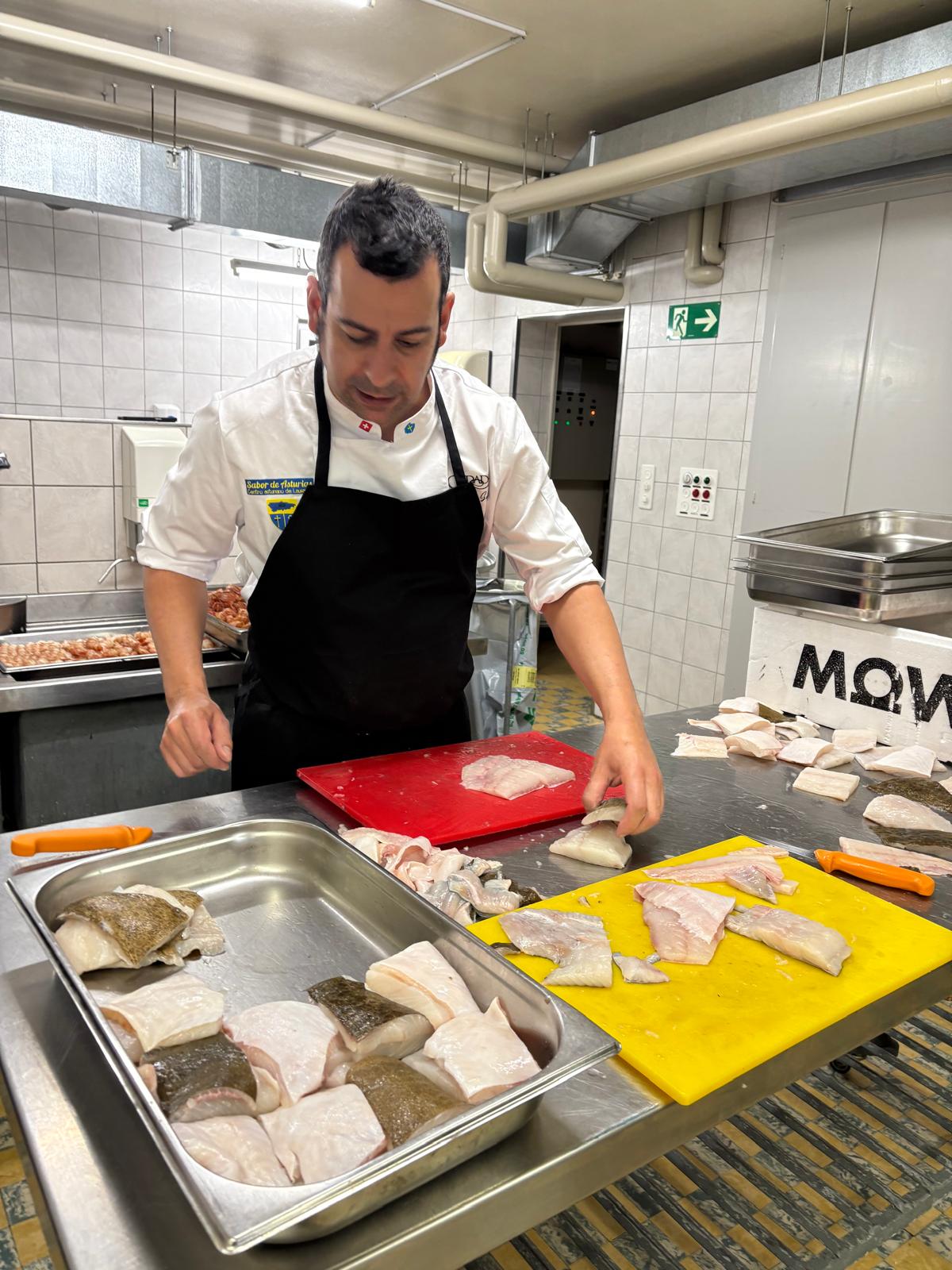 Un restaurante de Gijón prepara un menú asturiano para 200 personas en Suiza