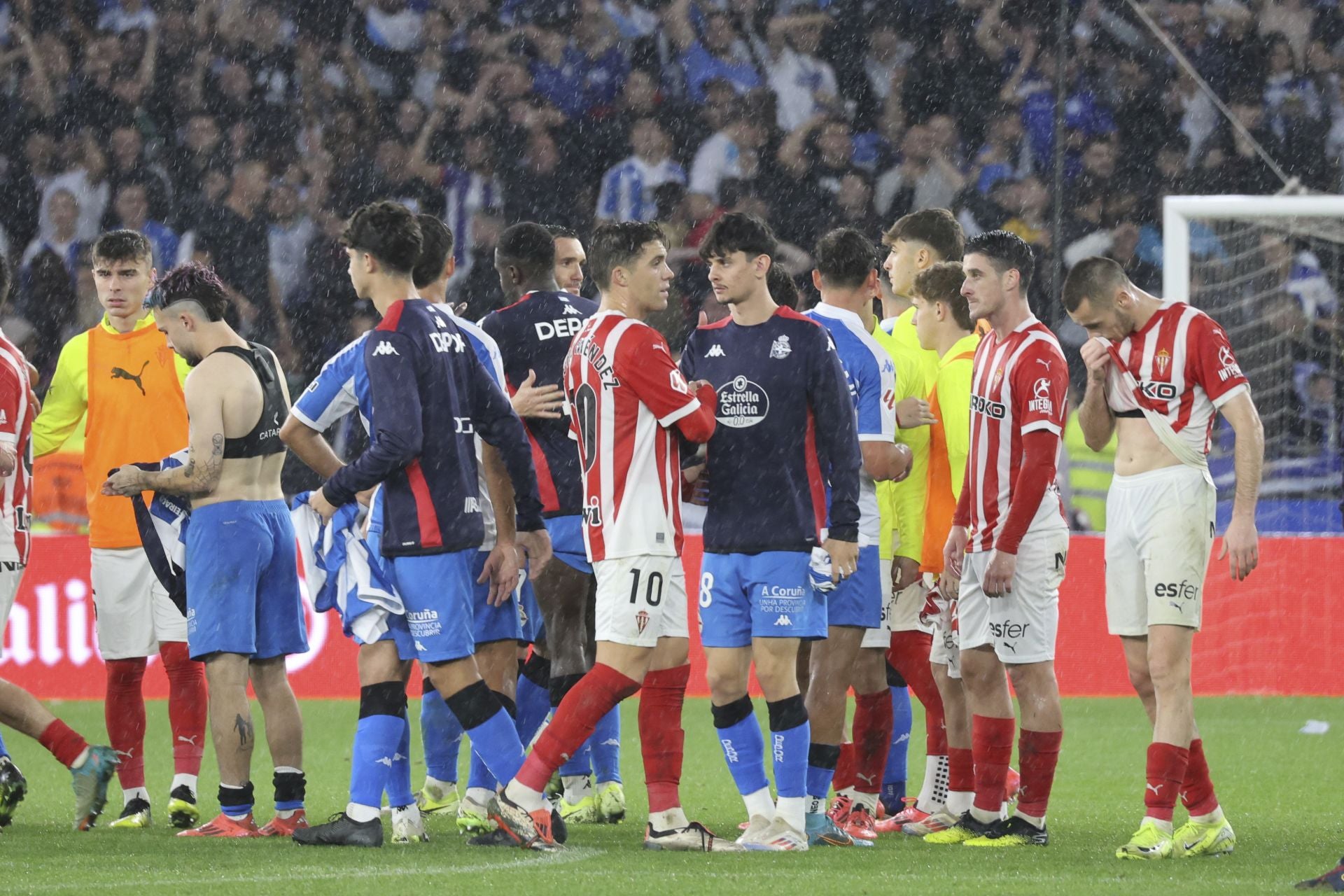 Las mejores imágenes del Deportivo de la Coruña - Sporting de Gijón