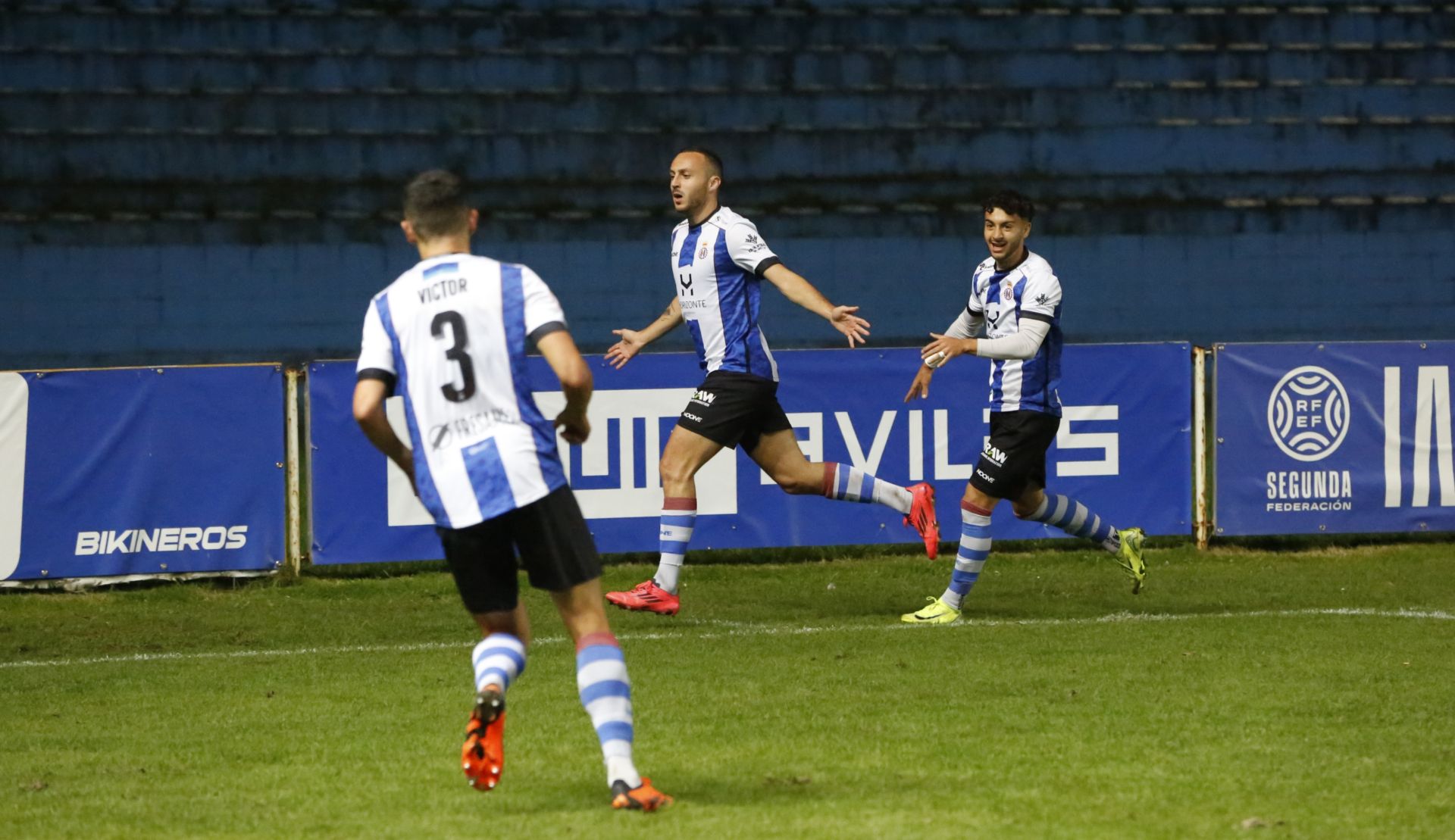 Las mejores imágenes del Real Avilés - Marino de Luanco