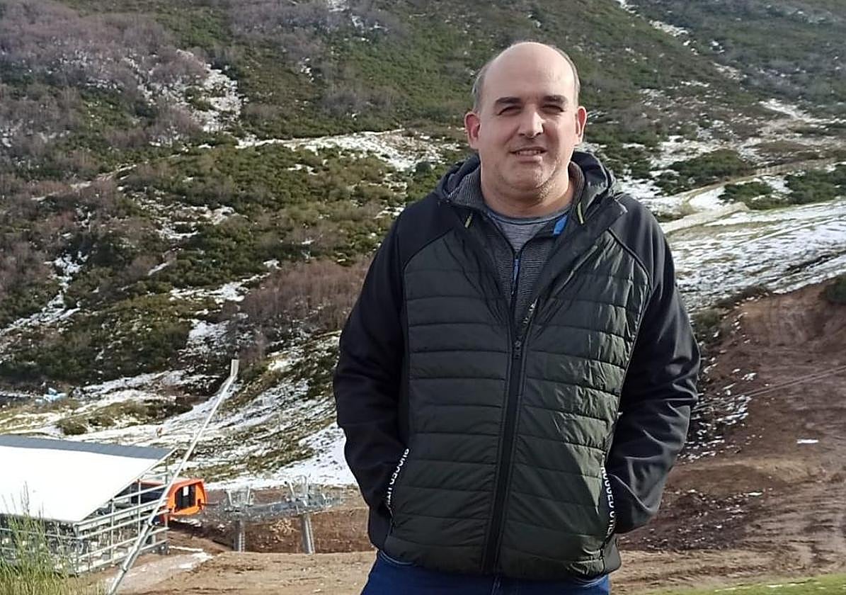 Agripino Pérez ha presentado su dimisión como concejal en el Ayuntamiento de Lena.