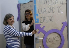 Cristina Álvarez Iglesias y Sandra Campo Menéndez en IES Nº1 de Gijón