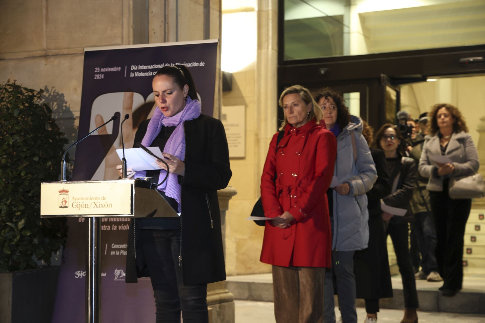 Gijón condena la violencia contra la mujer