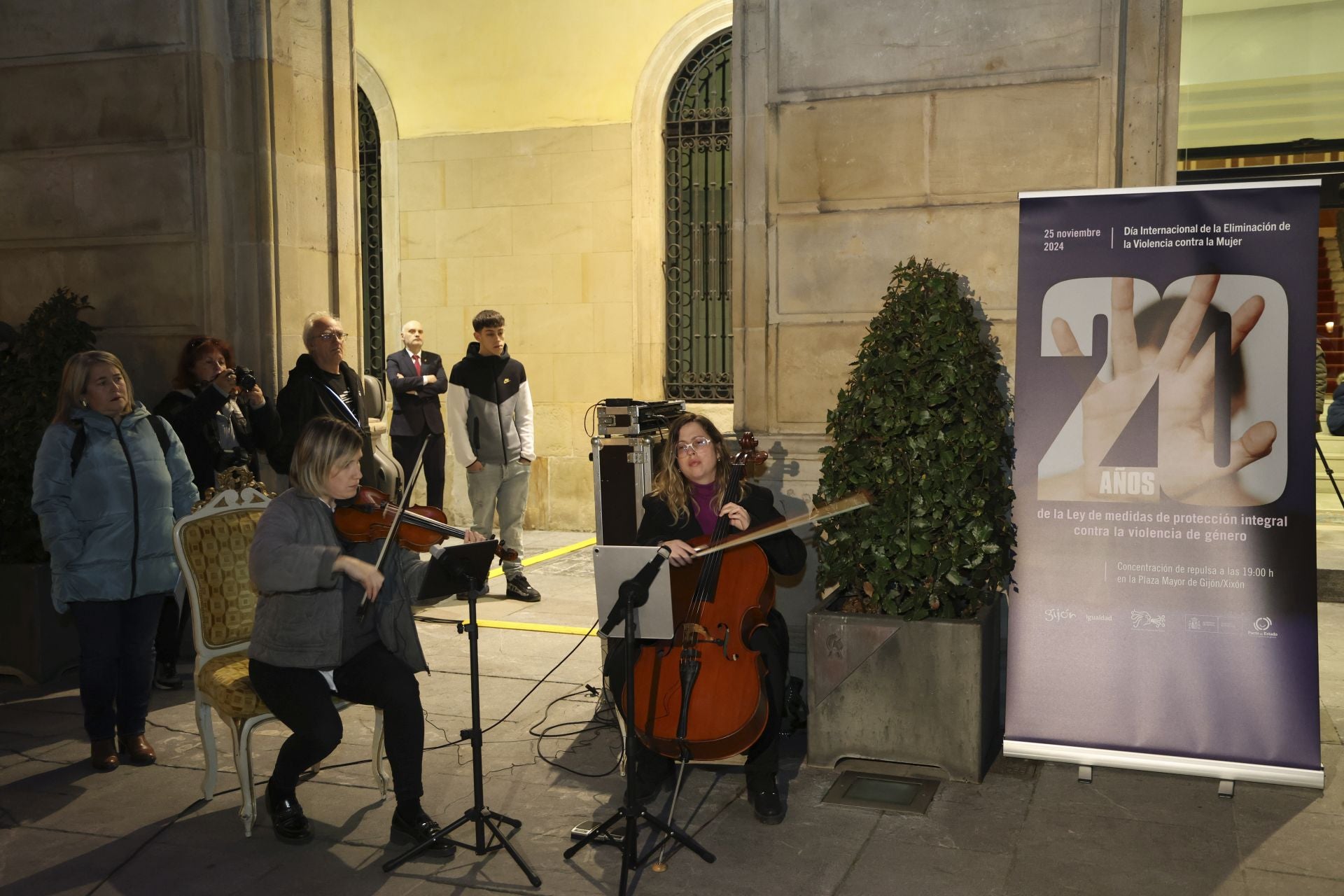 Gijón condena la violencia contra la mujer