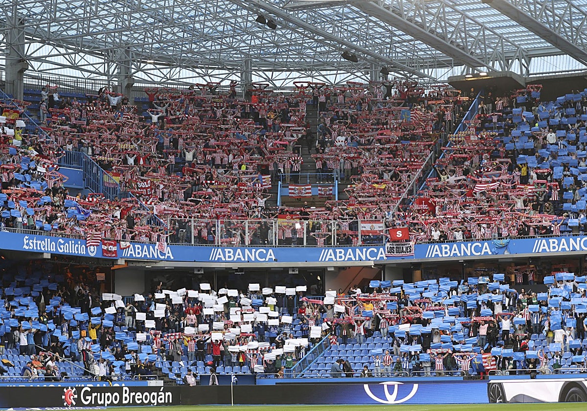 Sector de Riazor donde se instaló la mayoría de la hinchada rojiblanca desplazada a La Coruña.