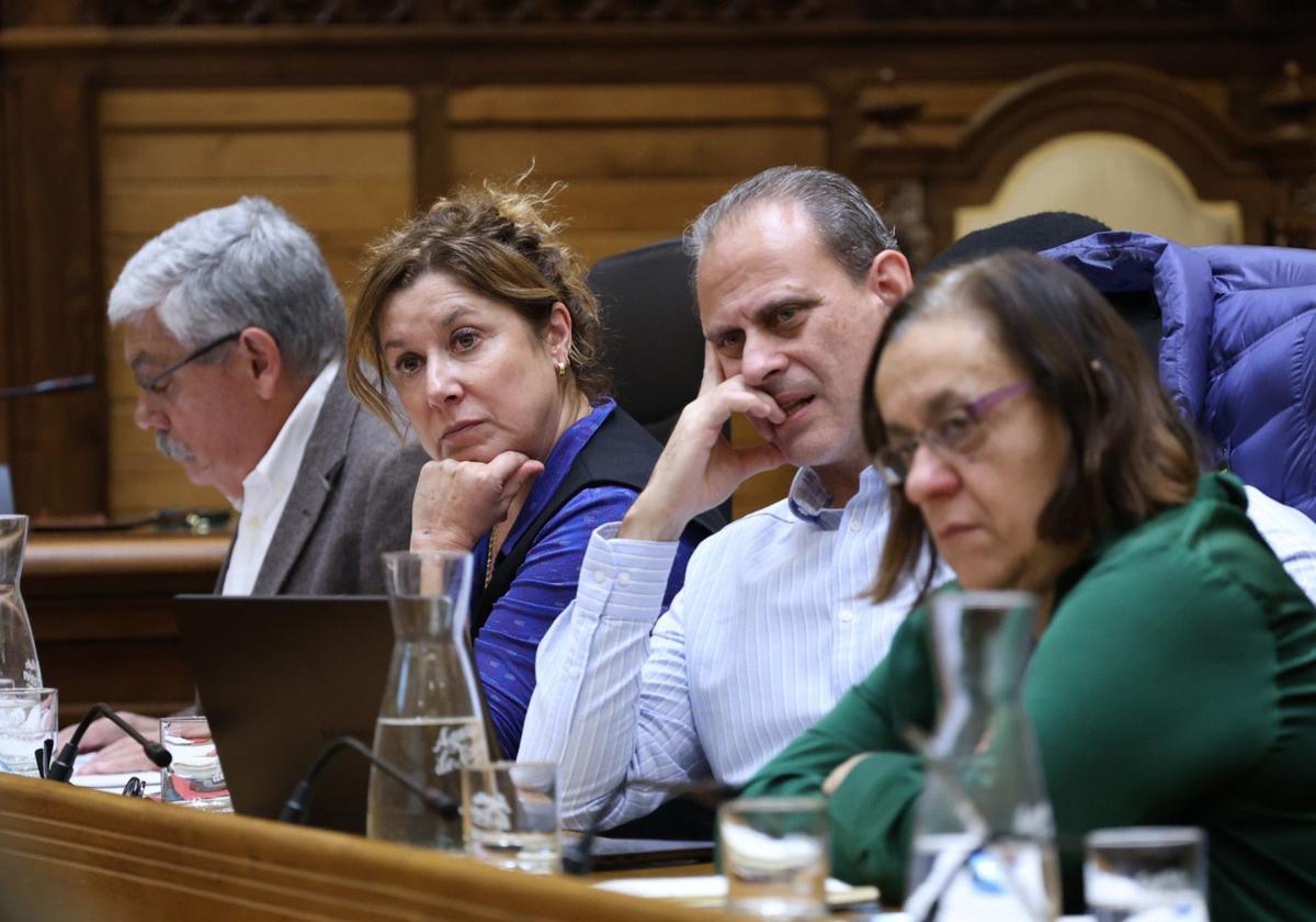 La oposición en Gijón: «Han sido meses de promesas incumplidas e infografías»