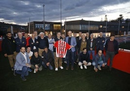 Daniel Prieto y David Guerra, entre los representantes de los 27 clubes de las Asociación de Fútbol Base de Gijón.