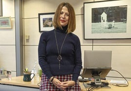 La presidenta de DuPont España y Portugal, Ángela Santianes, premio Futuro en Femenino 2024, en su despacho.