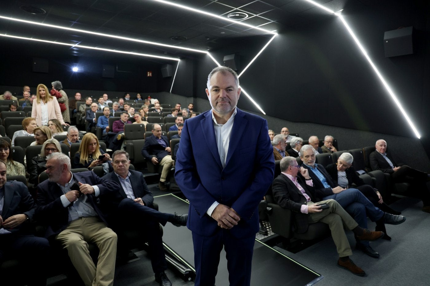 Carlos Paniceres, antes de la proyección del documental.