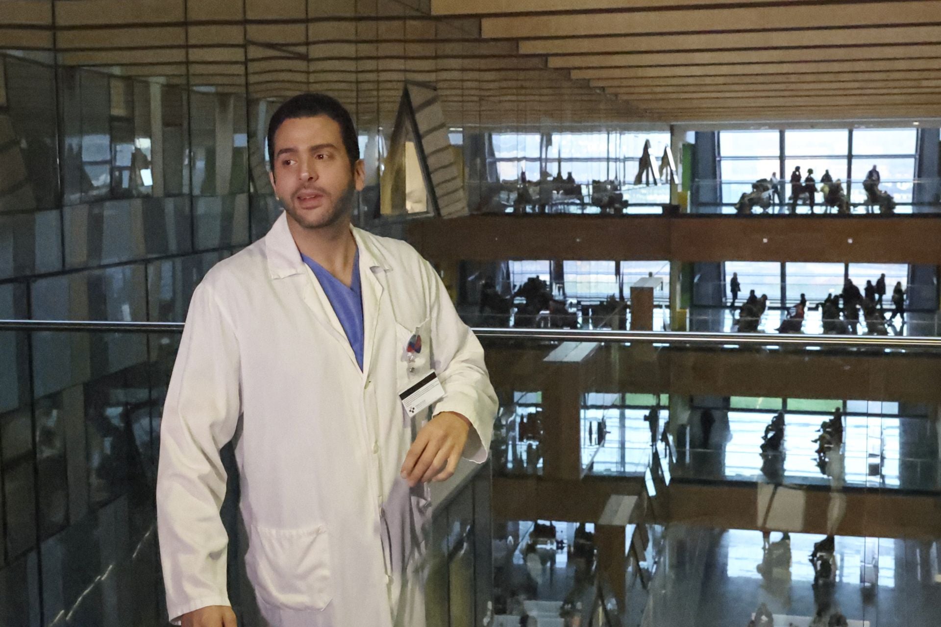 Una nueva técnica de biopsias por congelación de Asturias al mundo: las imágenes de la operación en el HUCA