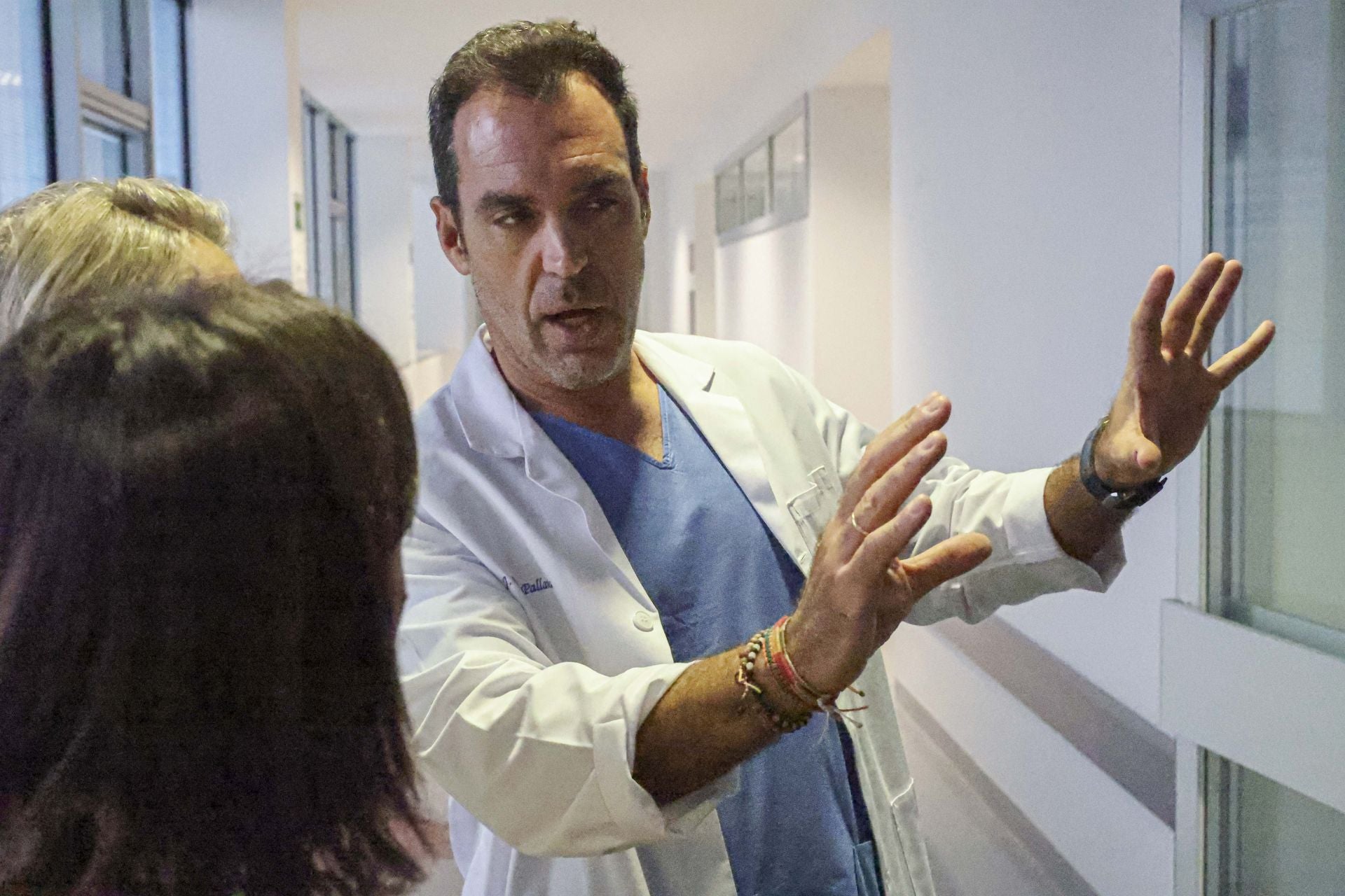 Una nueva técnica de biopsias por congelación de Asturias al mundo: las imágenes de la operación en el HUCA