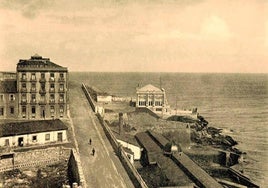 Avenida de La Salle donde se ve la almena del Santo Ángel; la cubierta y la «piscina» del balneario La Cantábrica, y el pabellón recién hecho del Club de Regatas. 1915.