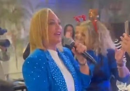 Belén Esteban irrumpió en plena fiesta cantando un tema de Karol G para sorpresa de los trabajadores.