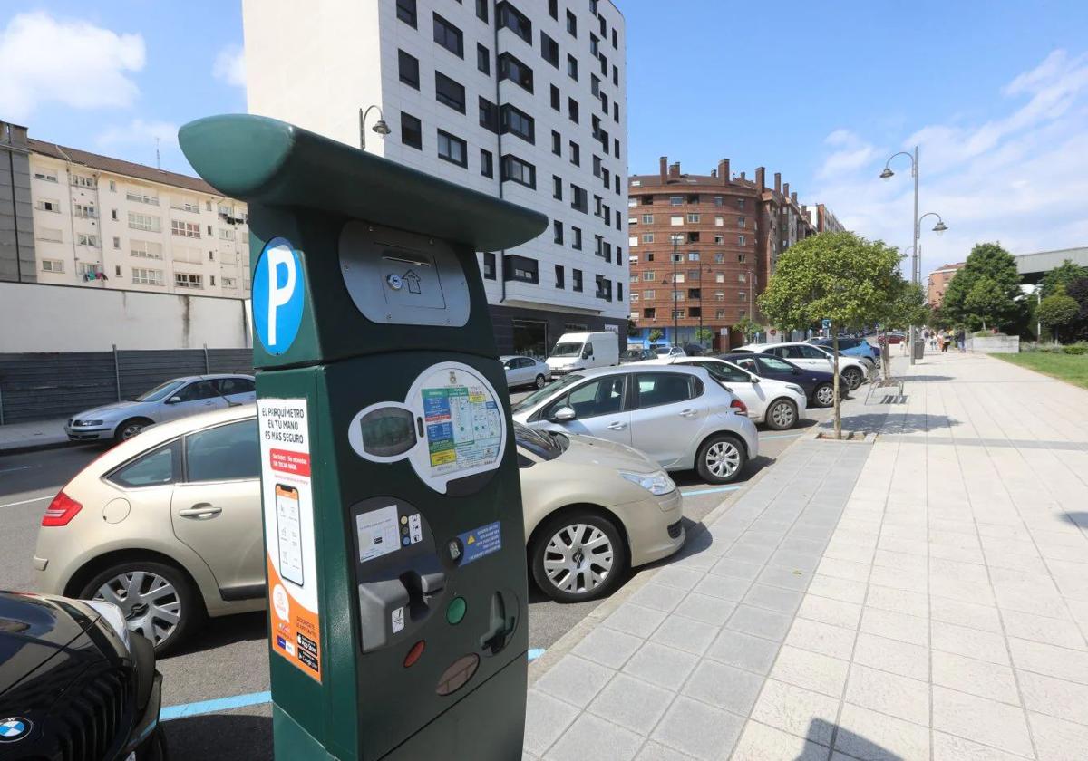 Un parquímetro instalado en la calle Esther Carreño, en la zona de Las Meanas.