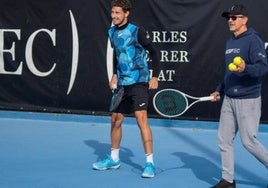 Pablo Carreño, ayer, entrenando ya en el TEC a las órdenes de Víctor López Morón.