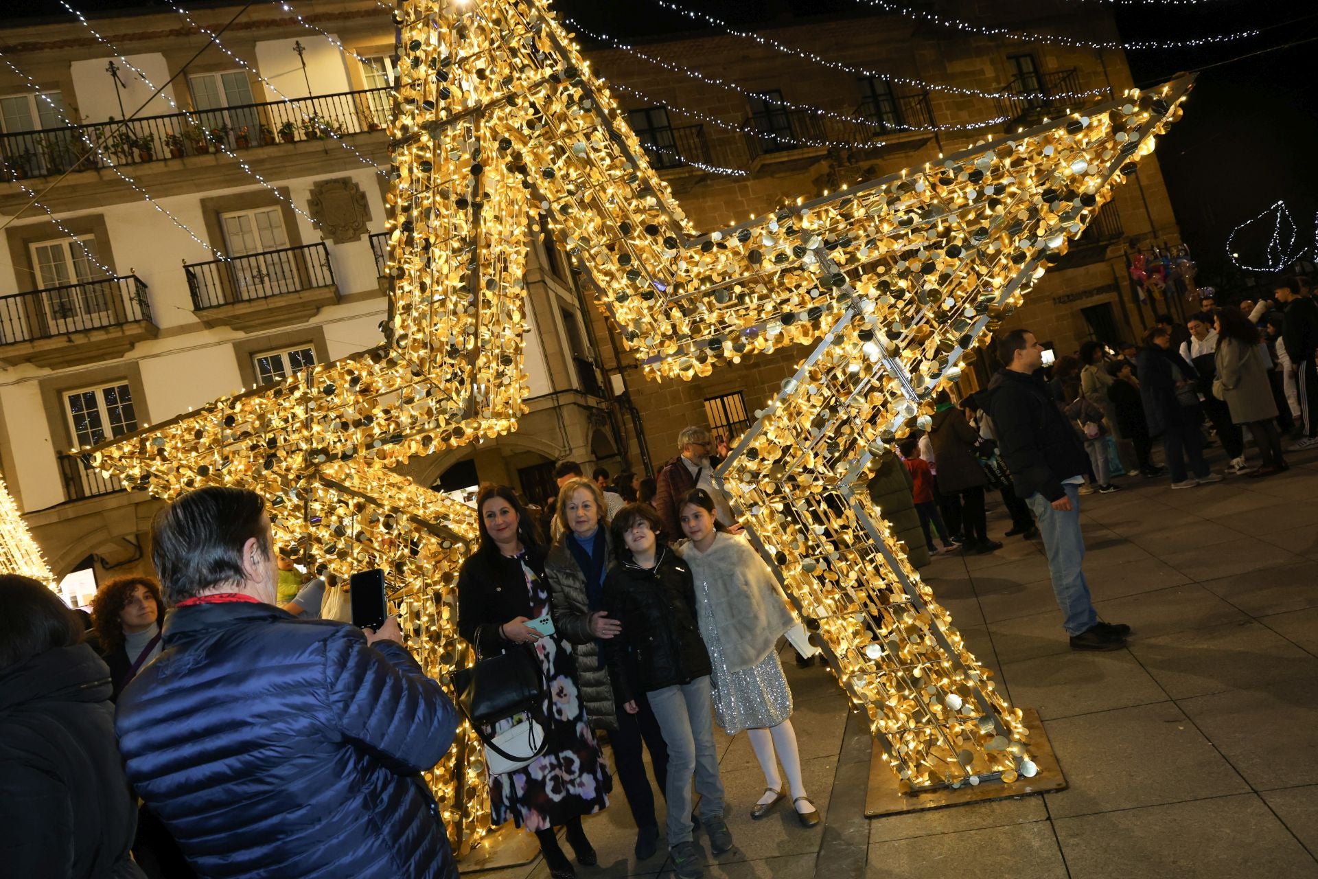 Las luces de Navidad de Avilés, en imágenes