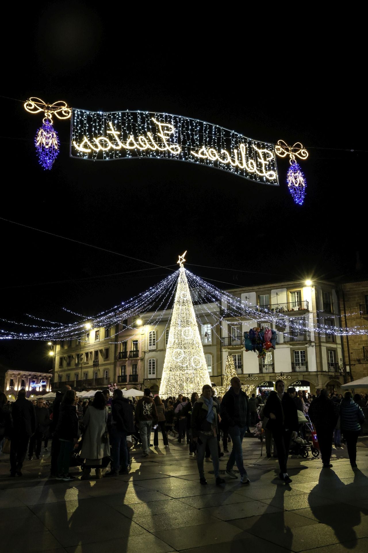 Las luces de Navidad de Avilés, en imágenes