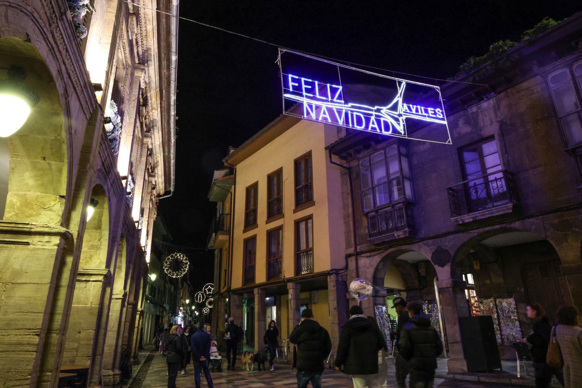 Las luces de Navidad de Avilés, en imágenes