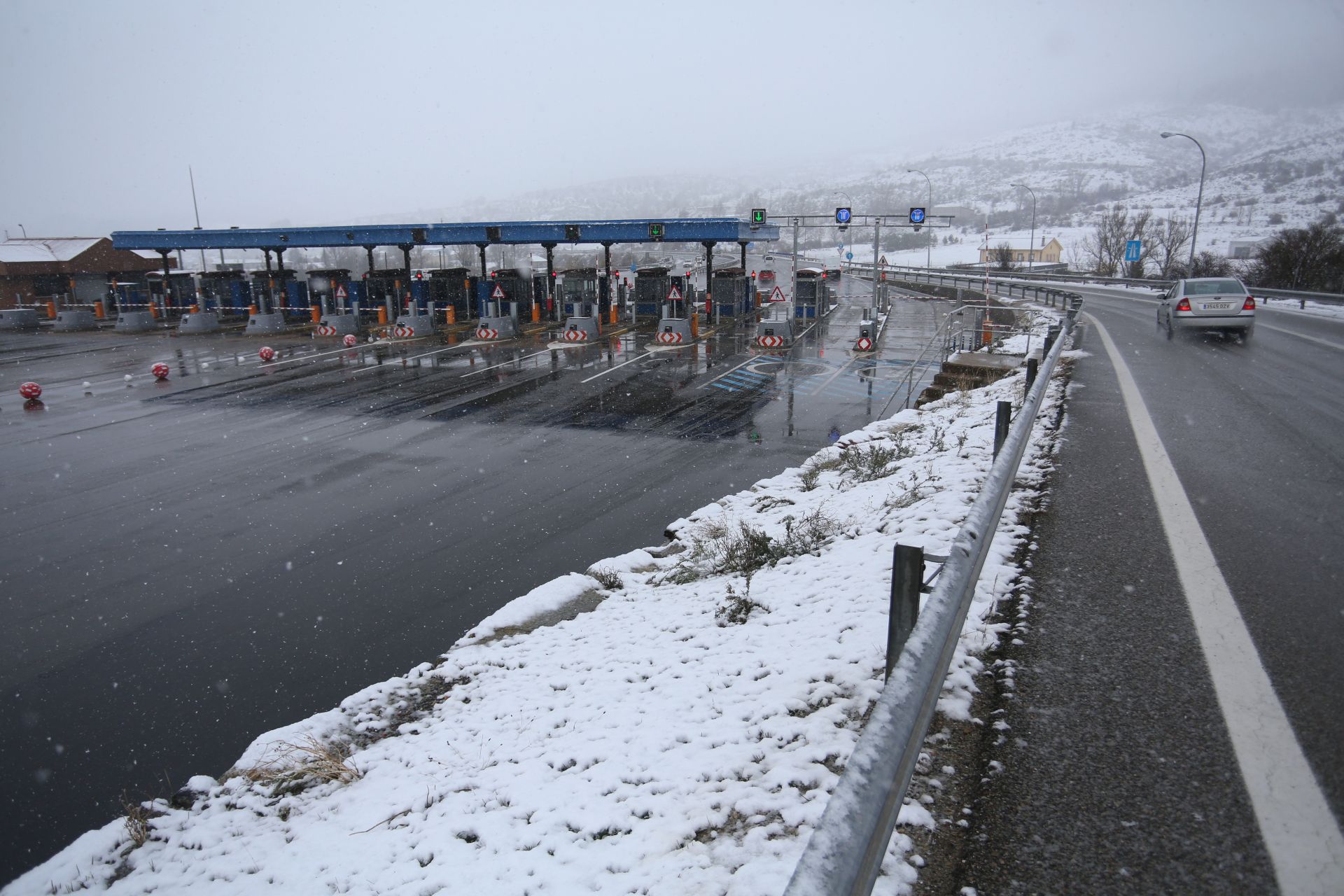 Nieve, lluvia y mucho frío en lo peor del temporal en Asturias