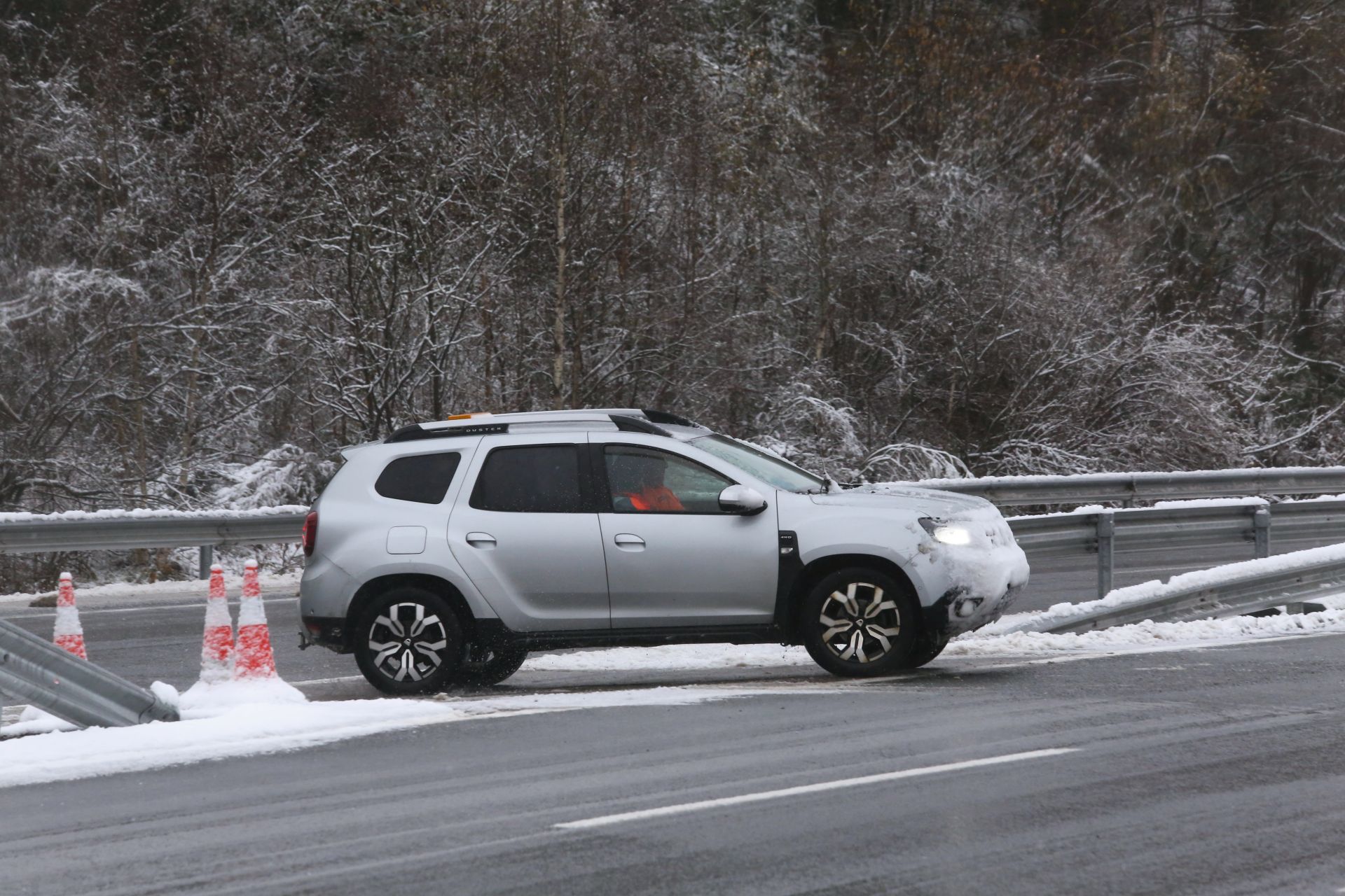 Nieve, lluvia y mucho frío en lo peor del temporal en Asturias