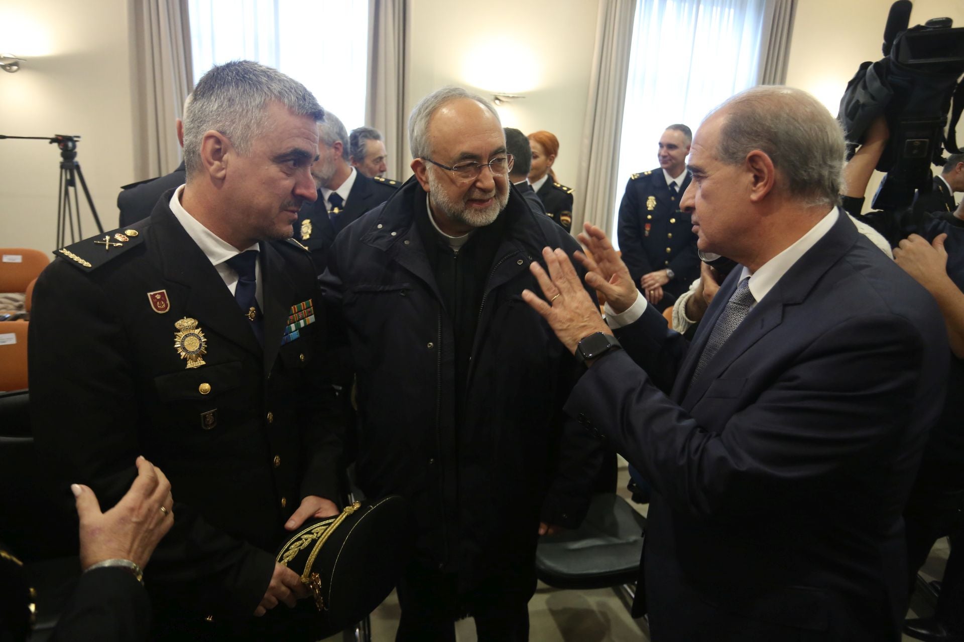 El nuevo jefe superior de la Policía Nacional de Asturias jura su cargo